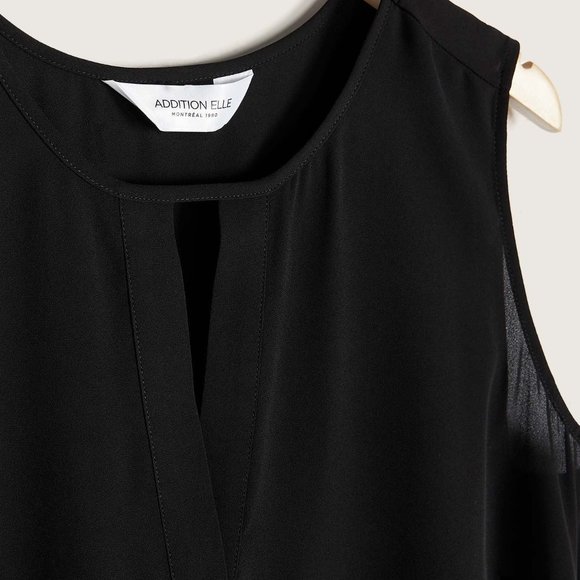 **SOLD** NWT Addition Elle Peek-A-Boo Top X - Picture 2 of 2